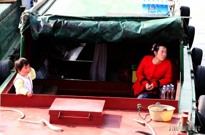 男子称外籍妻子失联后转走全部家当 2月11日，河南济源发生了一件令人无语的事。男