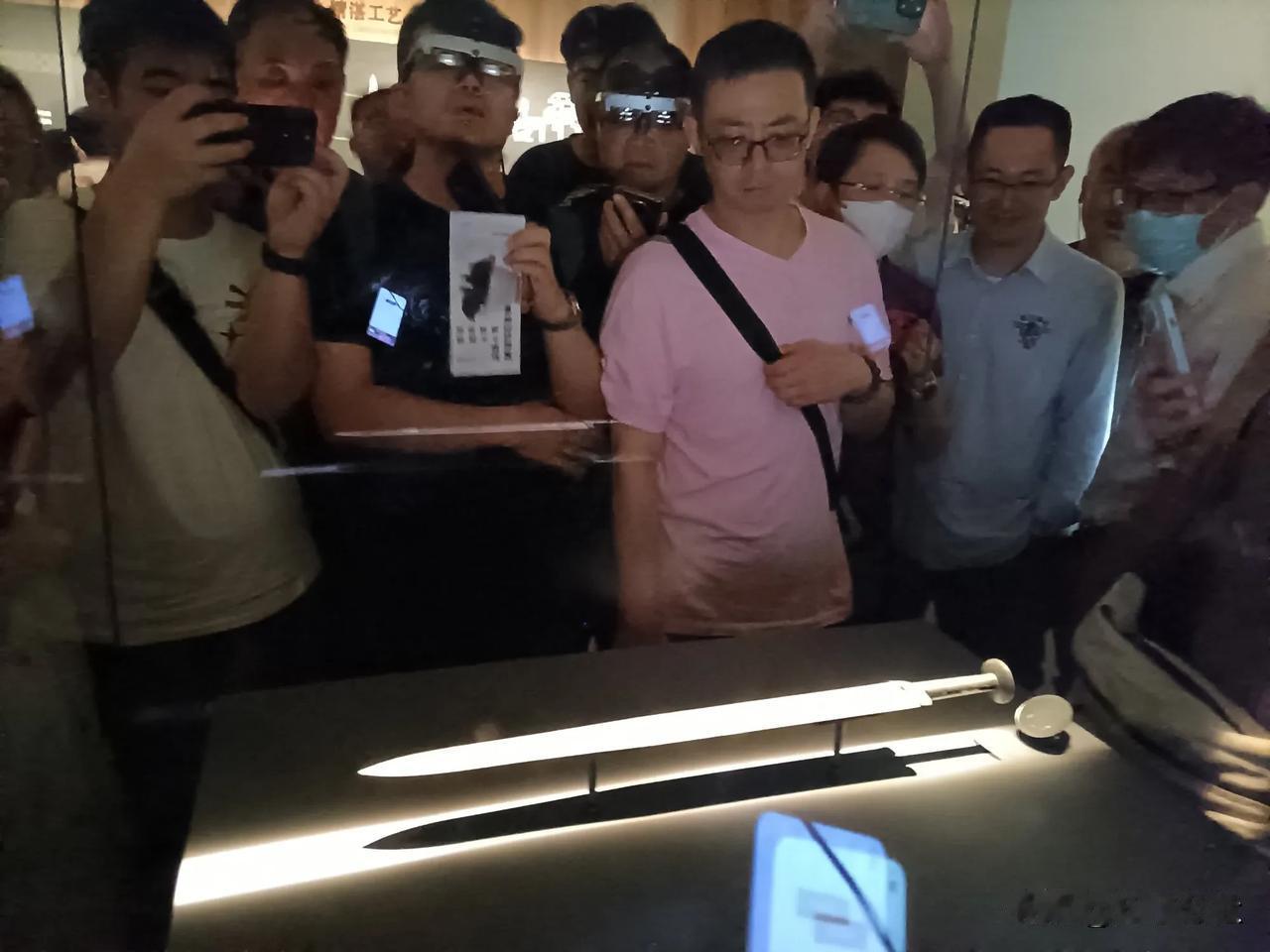 今天来大武汉转了一下，给坐车来武汉玩的人一些出行建议，希望有对大家有帮助。
我是