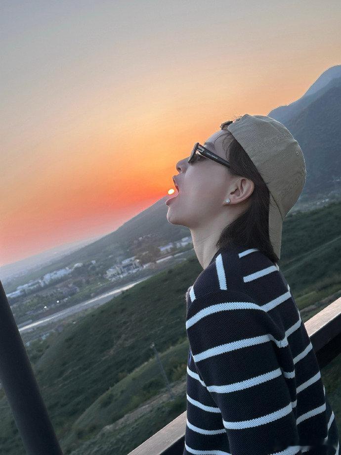 李斯丹妮走路自带flow 姐妹不打烊阿塞拜疆路透李斯丹妮在《姐妹不打烊》阿塞拜疆