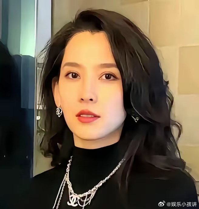 森林北直播自爆，小时候被嘲笑“傻大个”，用极端手段抑制自己长高。有一说一，新疆人