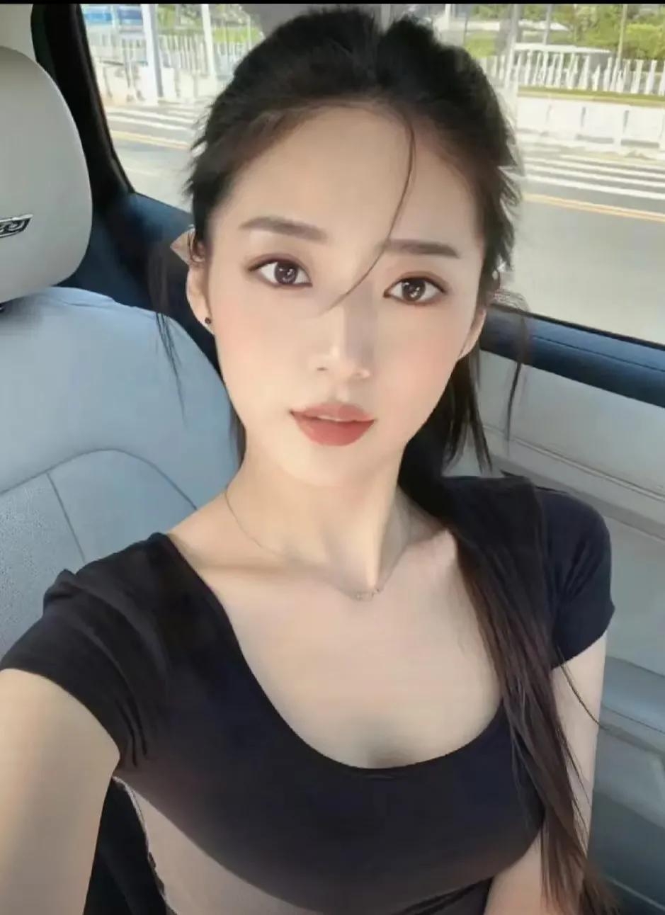 我一直希望能慢慢地了解一个人，相互熟悉，让感情如细水长流。一个人虽然自由自在，但