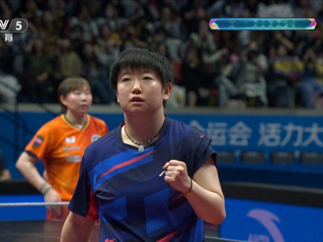 孙颖莎4-1朱雨玲，决赛打王曼昱。 