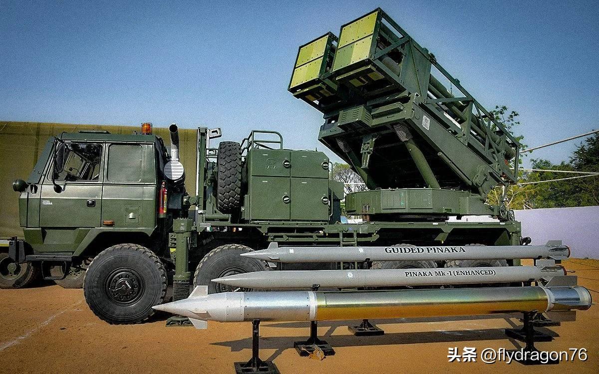 🚚🇮🇳 印度将对“皮纳卡”多管火箭炮系统进行现代化改造，使其导弹射程提升至