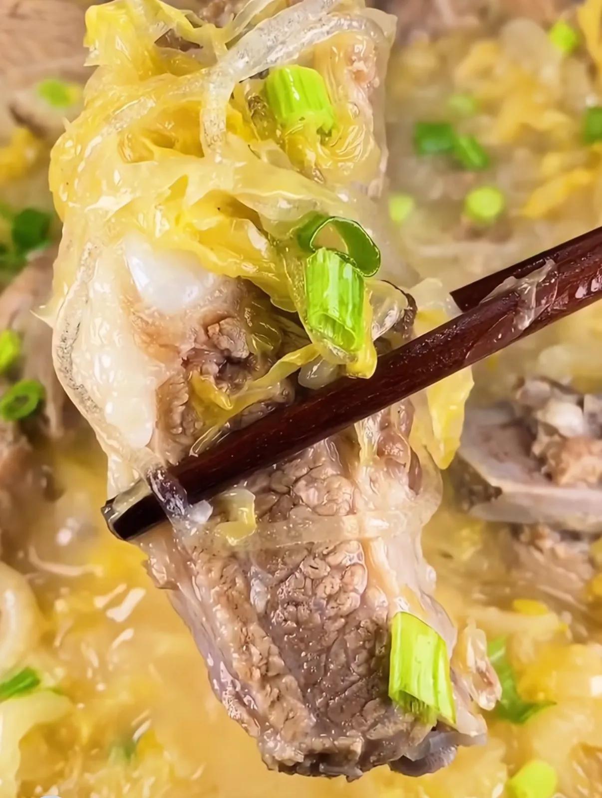 最近迷上了烹饪，闲来无事就爱搜罗各地的美食做法。

中国的菜系那么多，我最钟情的