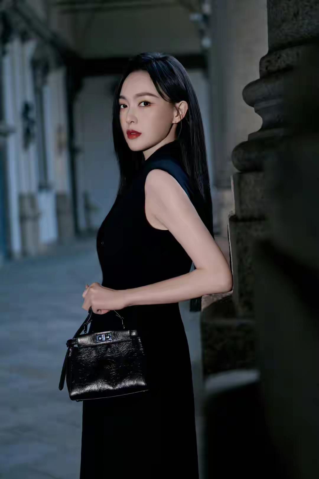 唐嫣如何看待机器人“霸屏”春晚