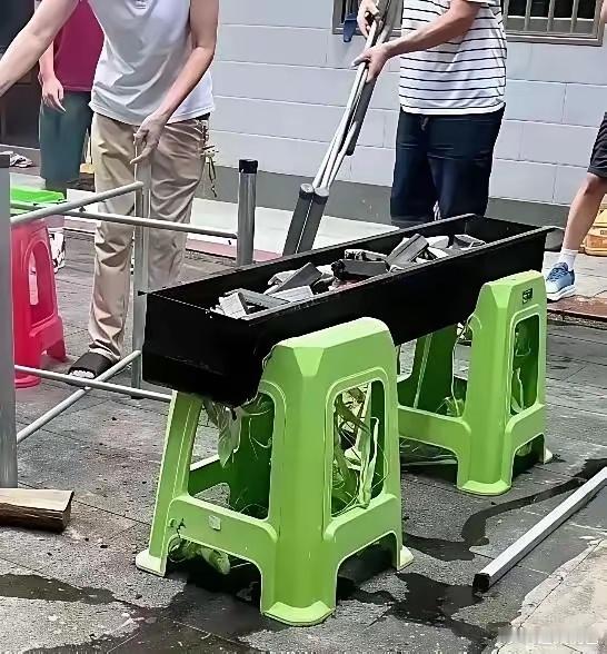 网友：这烧烤，玩了个寂寞 ​​​