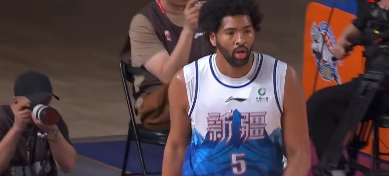 4月17日，2025-26赛季CBA常规赛第40轮，新疆伊力特 86：111 上