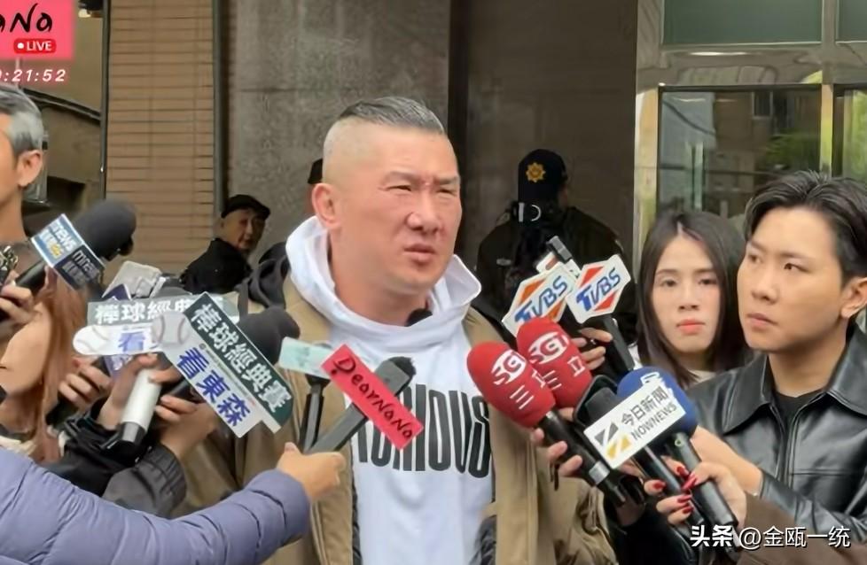 馆长不认罪呛“传赖清德出庭”  遭绿营攻击

新北地院今天（6日）开庭审理“馆长