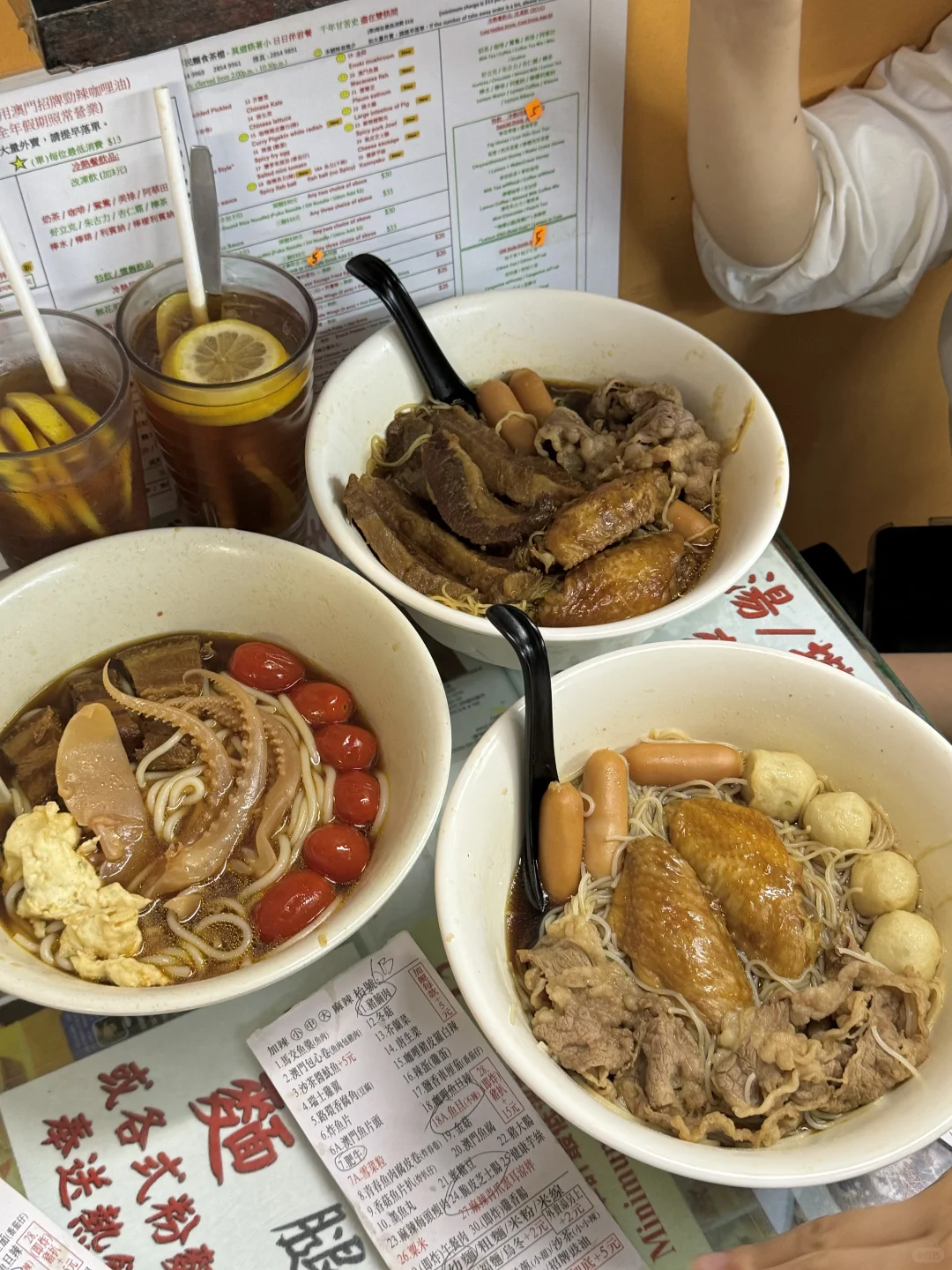 香港🇭🇰感谢本地人带路好好吃🤤！人均30。。。