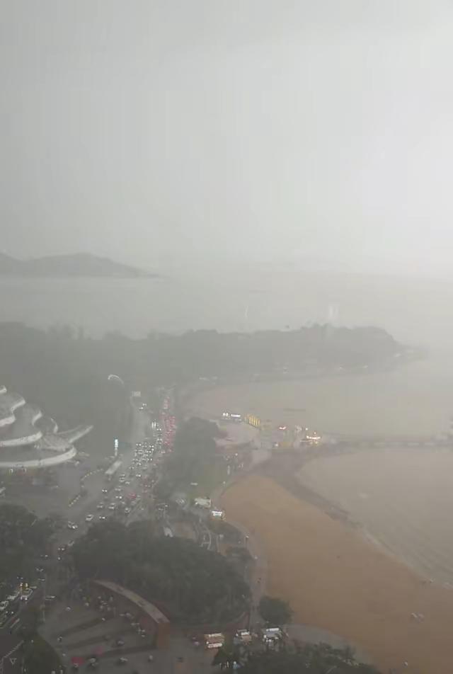 珠海连续降雨，要破历史纪录了么？。家人们谁懂啊！从7月到现在，珠海这雨感觉是一天