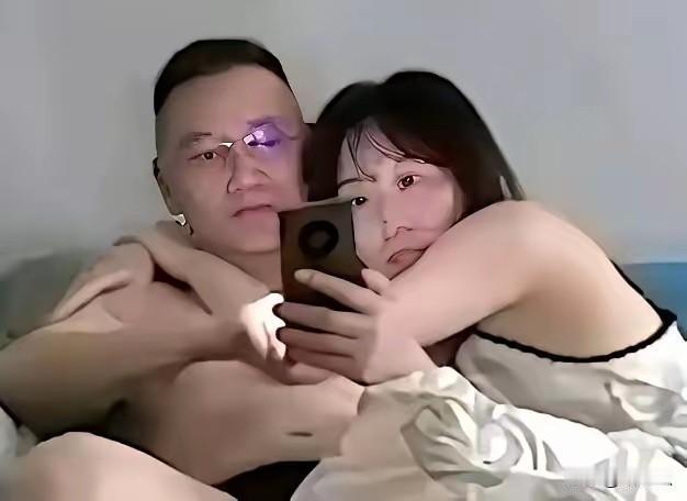 曾医生与祖院长的事
各路观点吵翻了天
每句话都戳中不同的人心！
 
上帝说人无完