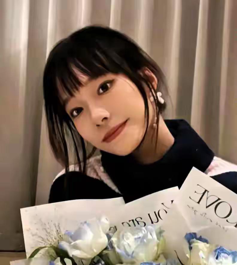 【生活中的石洵瑶是不是很耐看？】没想到石洵瑶这会能雄起，居然一举击败了刚拿到世乒