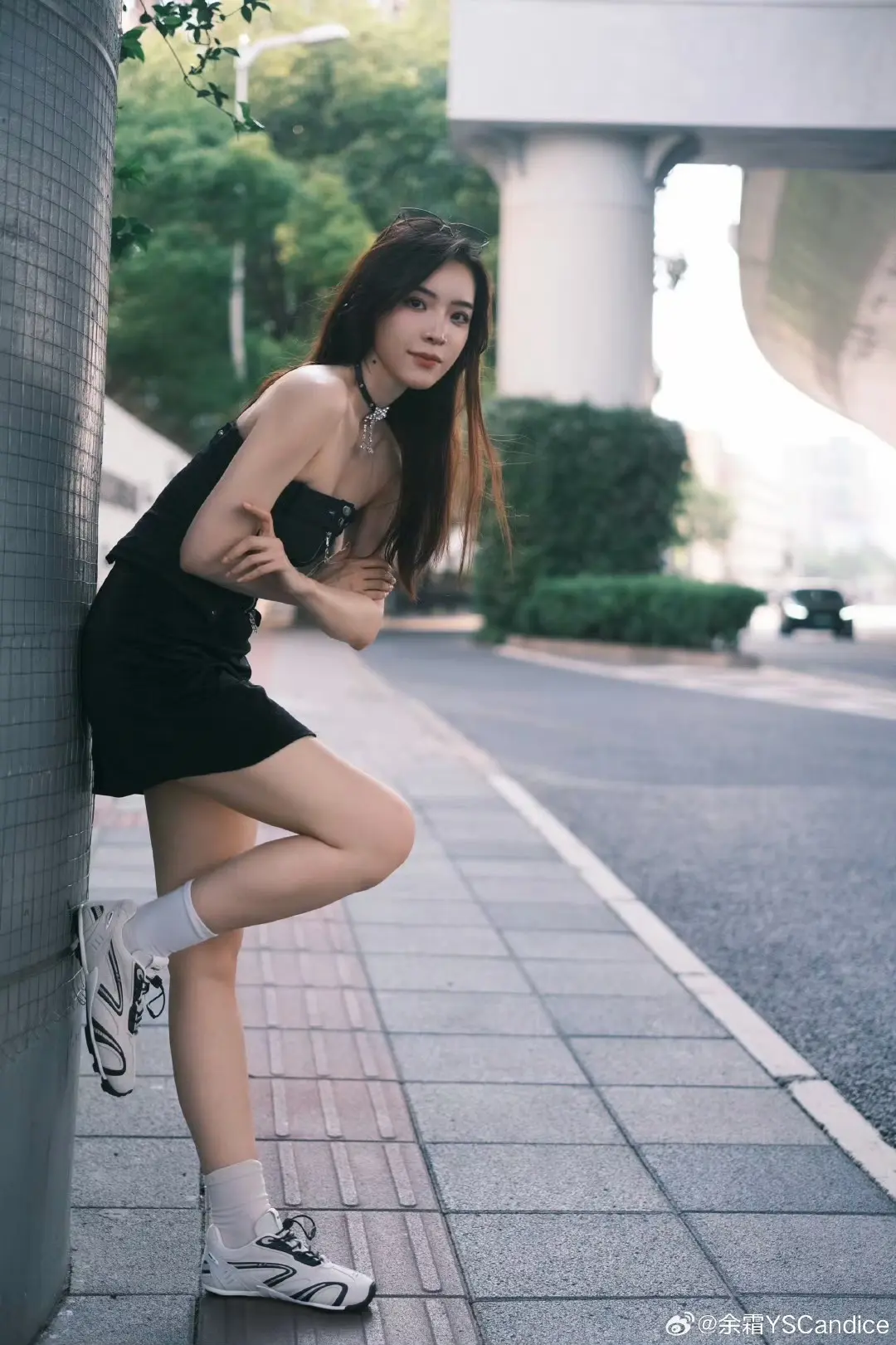 余霜。