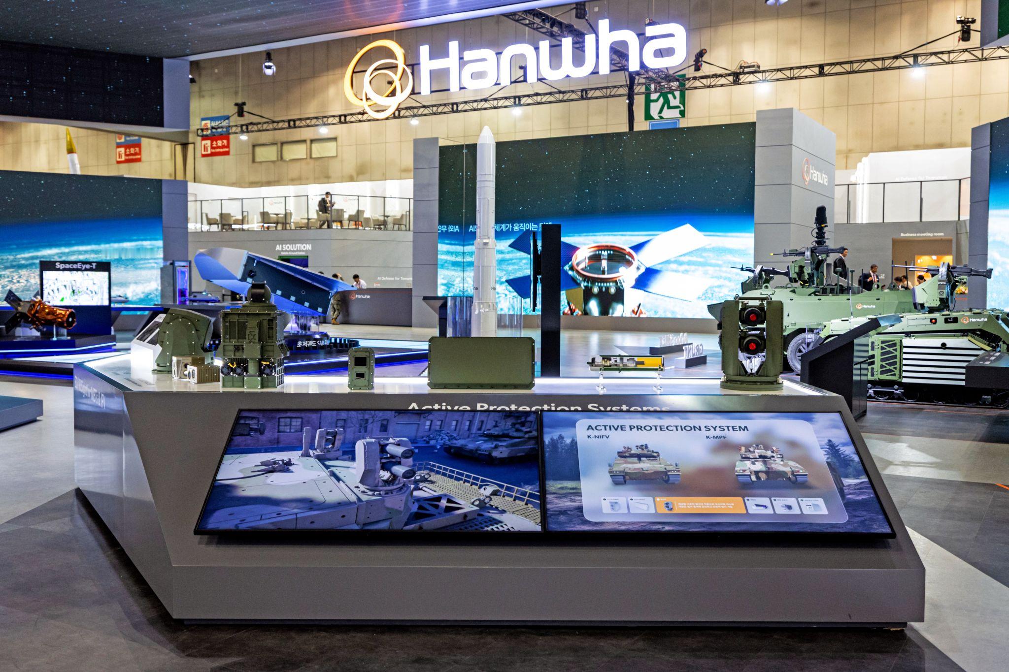 韩国韩华正在开发的主动防护系统(APS，以前称为 KAPS II)，其外形类似【