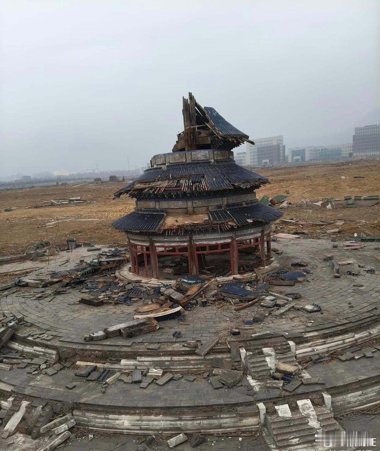 故⁠‎宫要是‎长期没人修，大概也就‎‏这﻿副﻿﻿模样了吧。 
