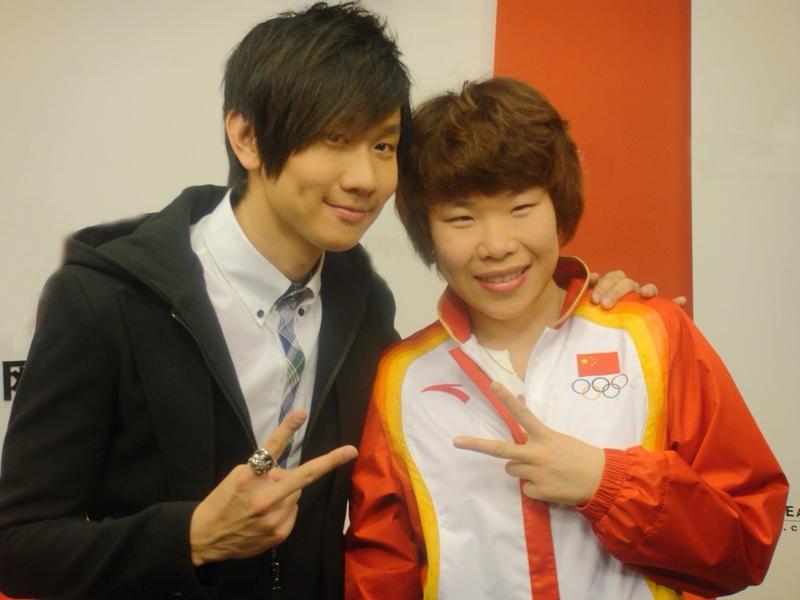 12月29日，林俊杰借母亲70大寿官宣与23岁女友七七的恋情，瞬间在社交平台掀起