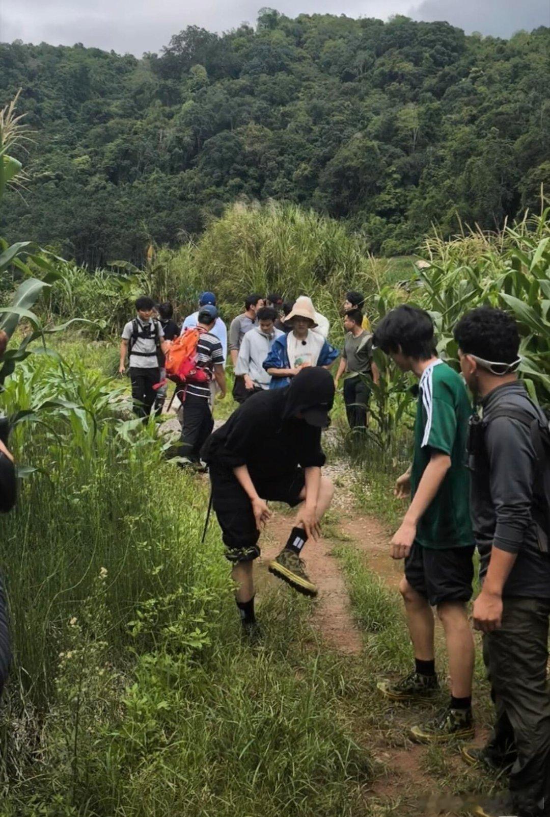 十个勤天HOLDOUMEN和改放鞋很搭哥几个这改放鞋很云南十个勤天‖种地吧 