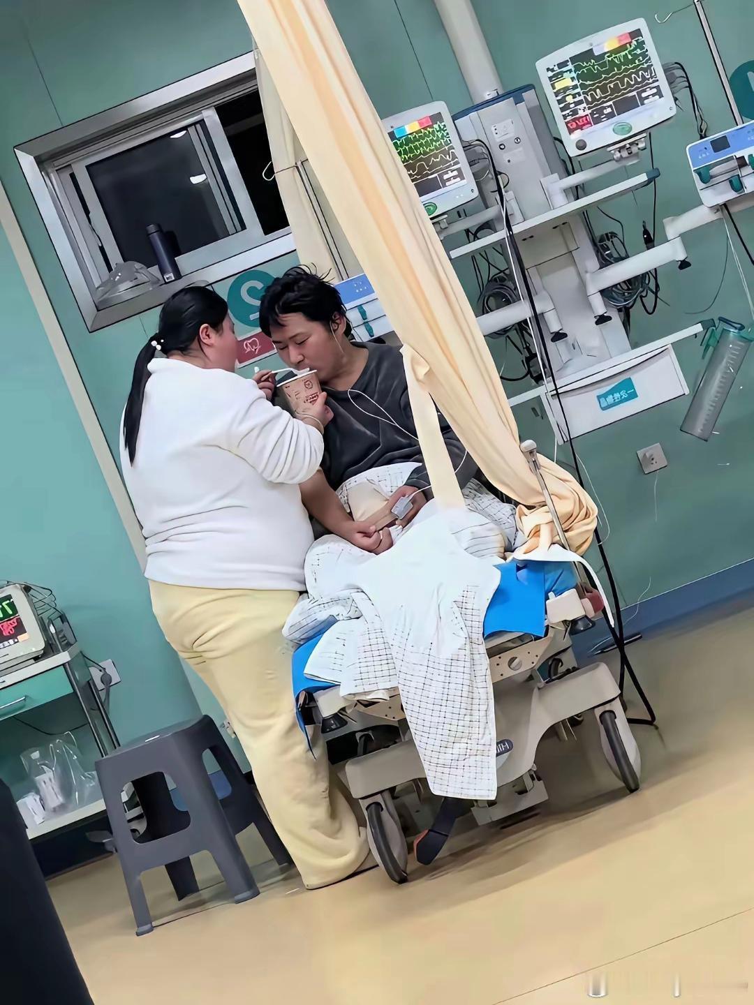 事实证明，医院才是人性的照妖镜吧​​​。 ​​​
