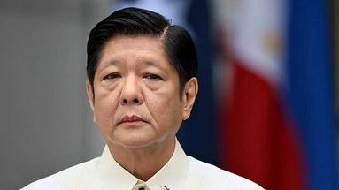 现在的菲律宾表现得有点奇怪，之前他在南海不停地“撒泼耍赖”，结果最近在日本“狂叫