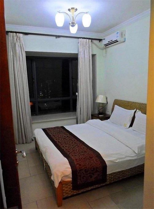 房东与租客的关系，就是农夫和蛇的故事
        去年11月5日，我把贵阳恒