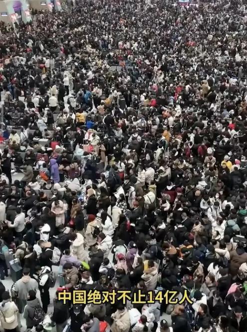 嘿，朋友们！最近有没有感觉口袋里的钱变得更烫手了？街上的人流突然多了起来，商场里