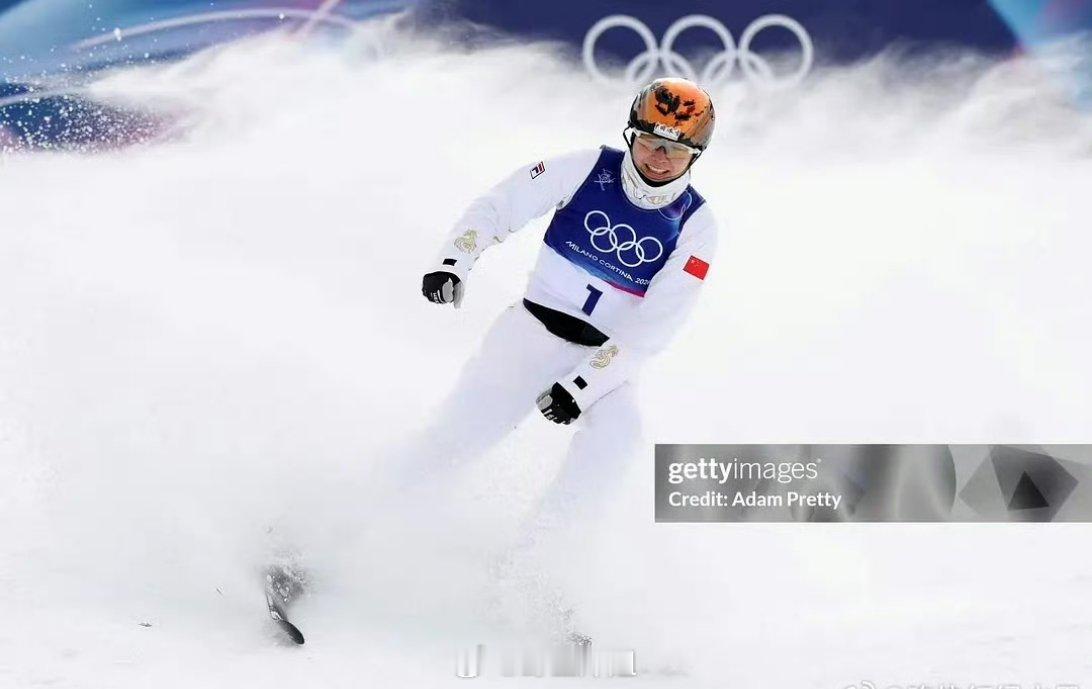 哇哦，徐梦桃真的好牛啊，直接拿下了冬奥会的金牌，成就了自己的冬奥会两连贯，真的是