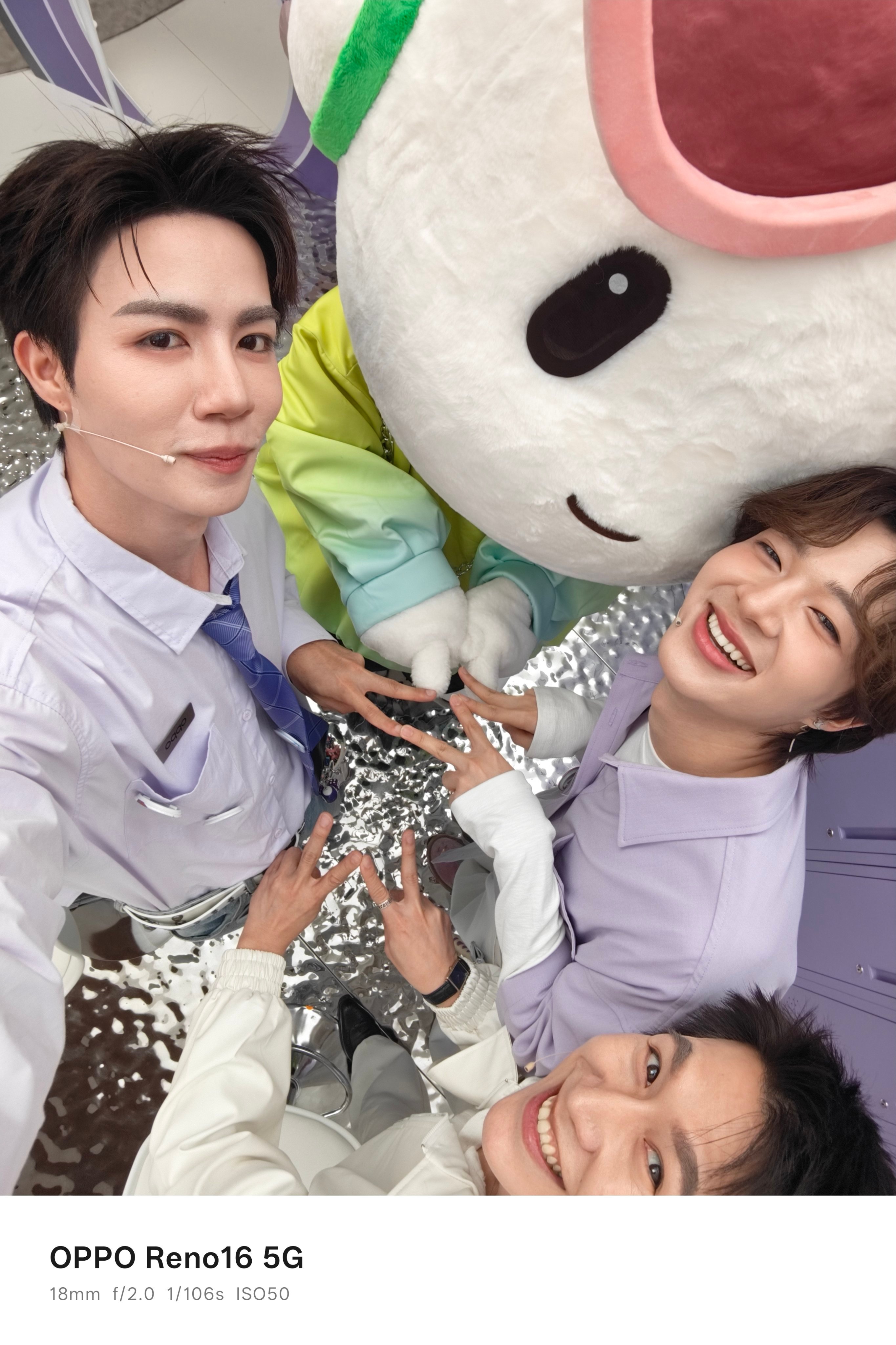 Twitter:OPPOThailand 