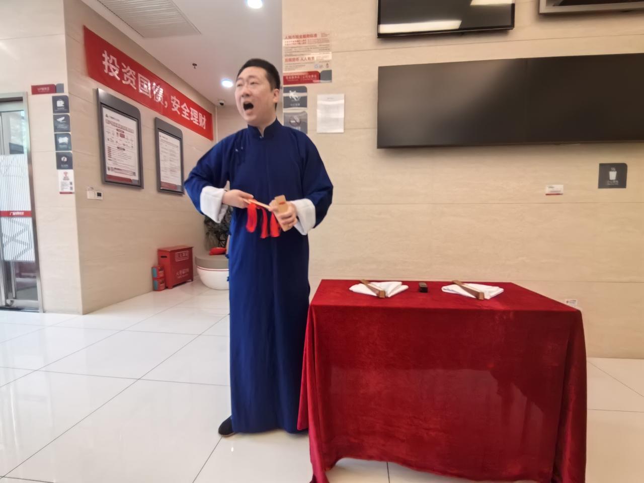我认为应该管