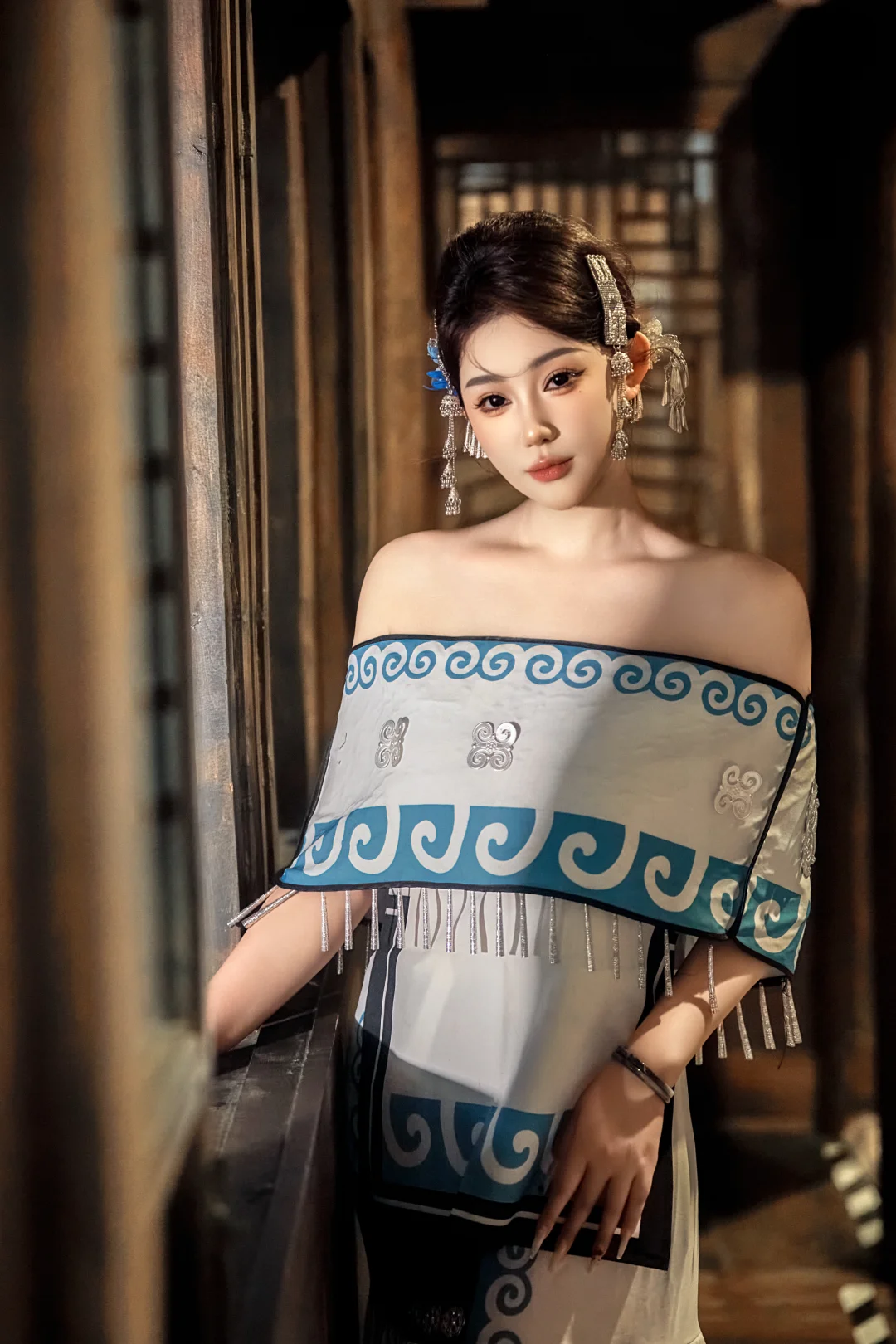 “阅己 悦己 越己”