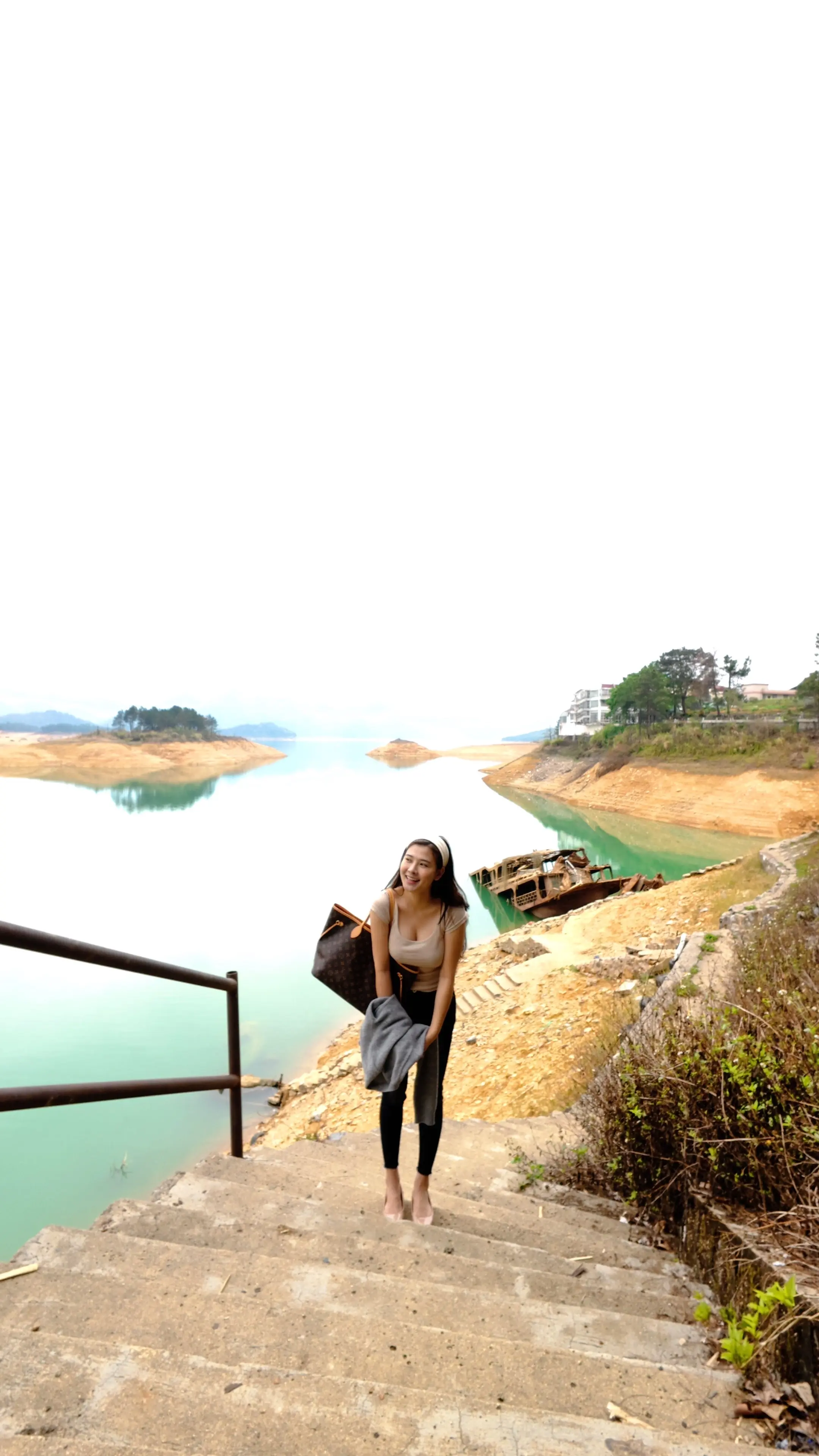 求求大神指点怎么用这个大疆nano啊？开车一个半小时拍了一堆曝光，不对...