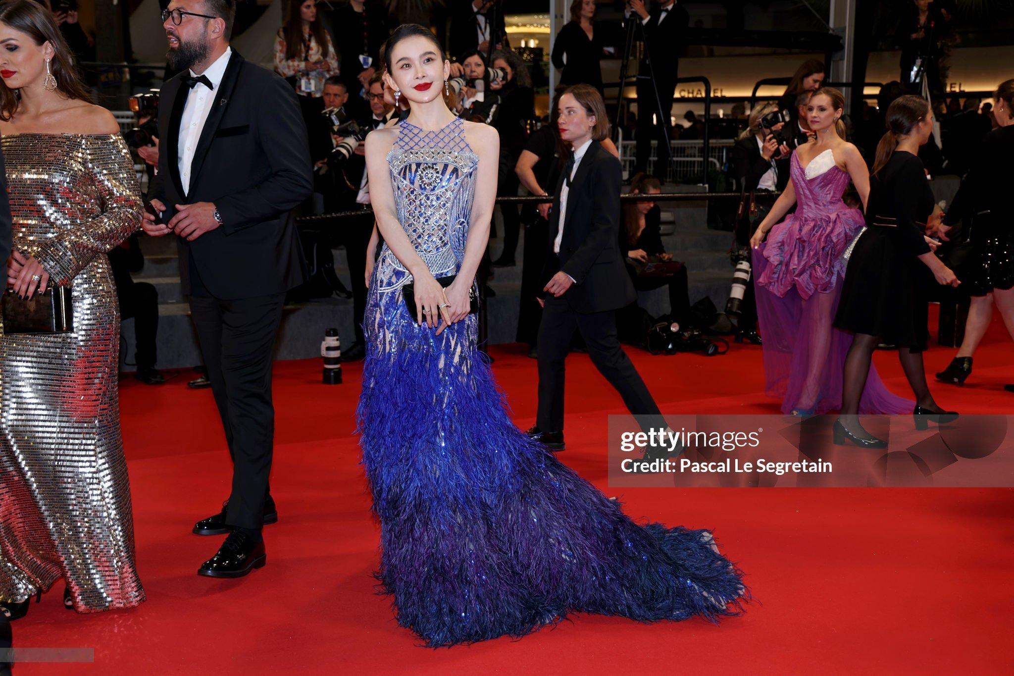 #G社拍的赵樱子# 有被G社拍的戛纳红毯上的美到，这套裙子也好漂亮 ​​​