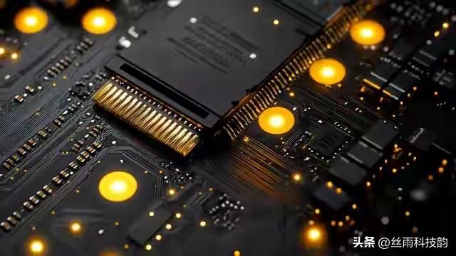 存储芯片价格要翻倍？别只盯着涨价，背后有个更值得关注的变化！

刚看到两条消息，