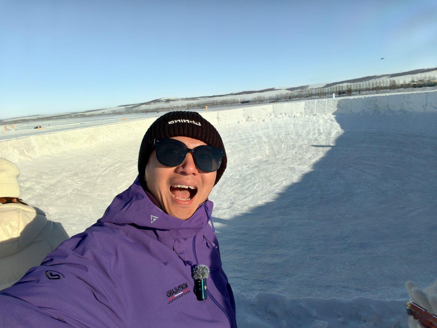 已经安全从冰锅下来吃火锅了冰雪越野认准捷途xwd开着捷途方盒子刷冰锅