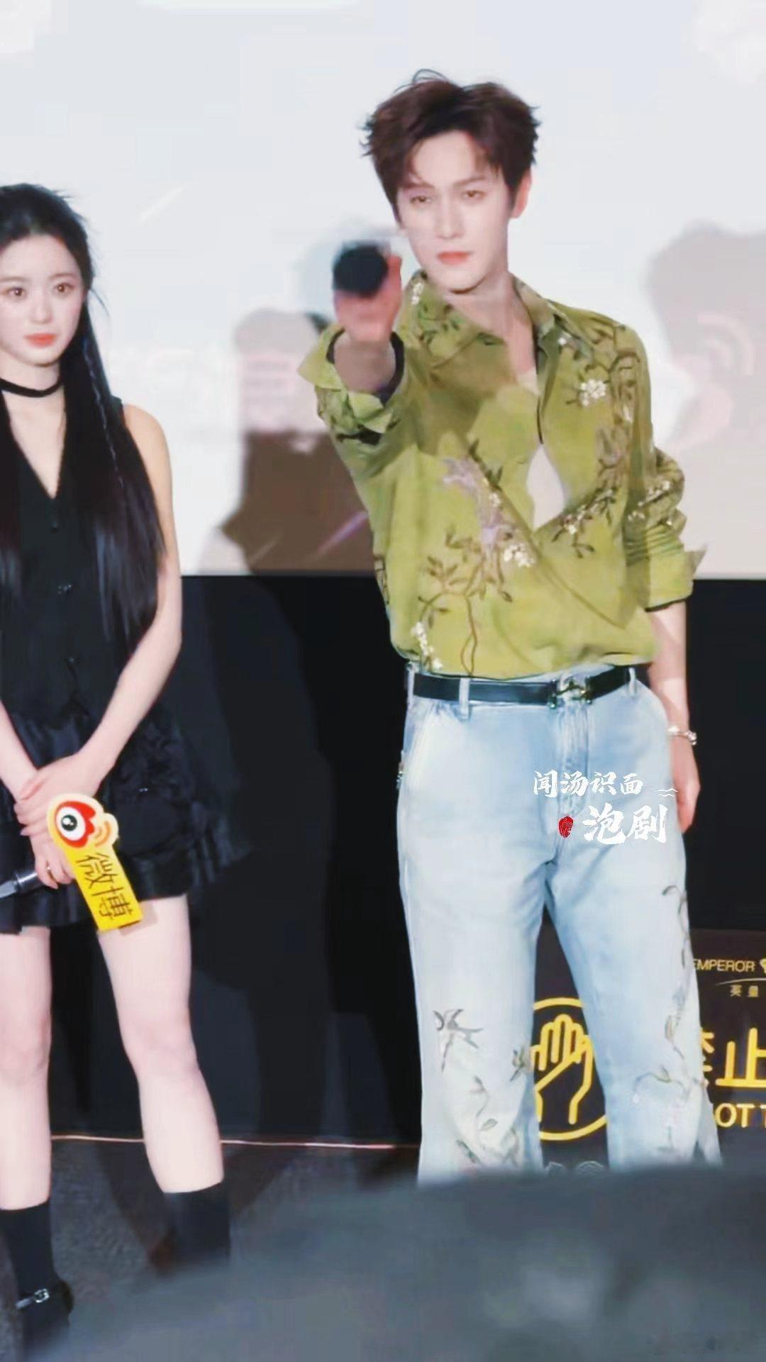 一喊小林李昀锐就切号上班反差感算是被李昀锐给拿捏到了，精准诠释了什么是一秒切换，