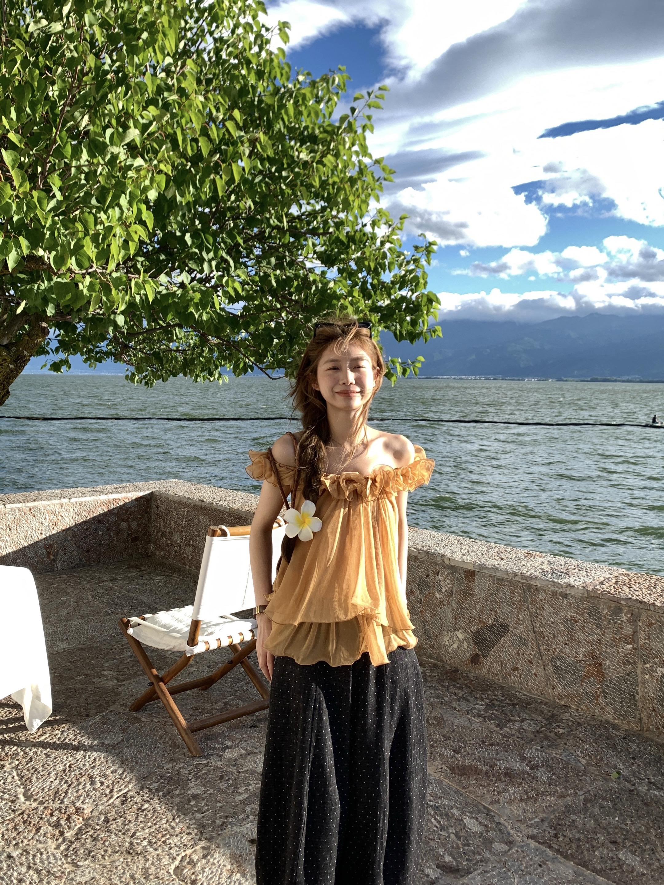 一字肩 上衣穿搭 韩系穿搭 夏季穿搭 oot