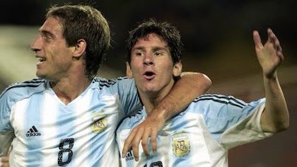 萨巴莱塔🗣️：“梅西在踢完了那届世青赛后，在某种程度上已经不可能再回青年队或B