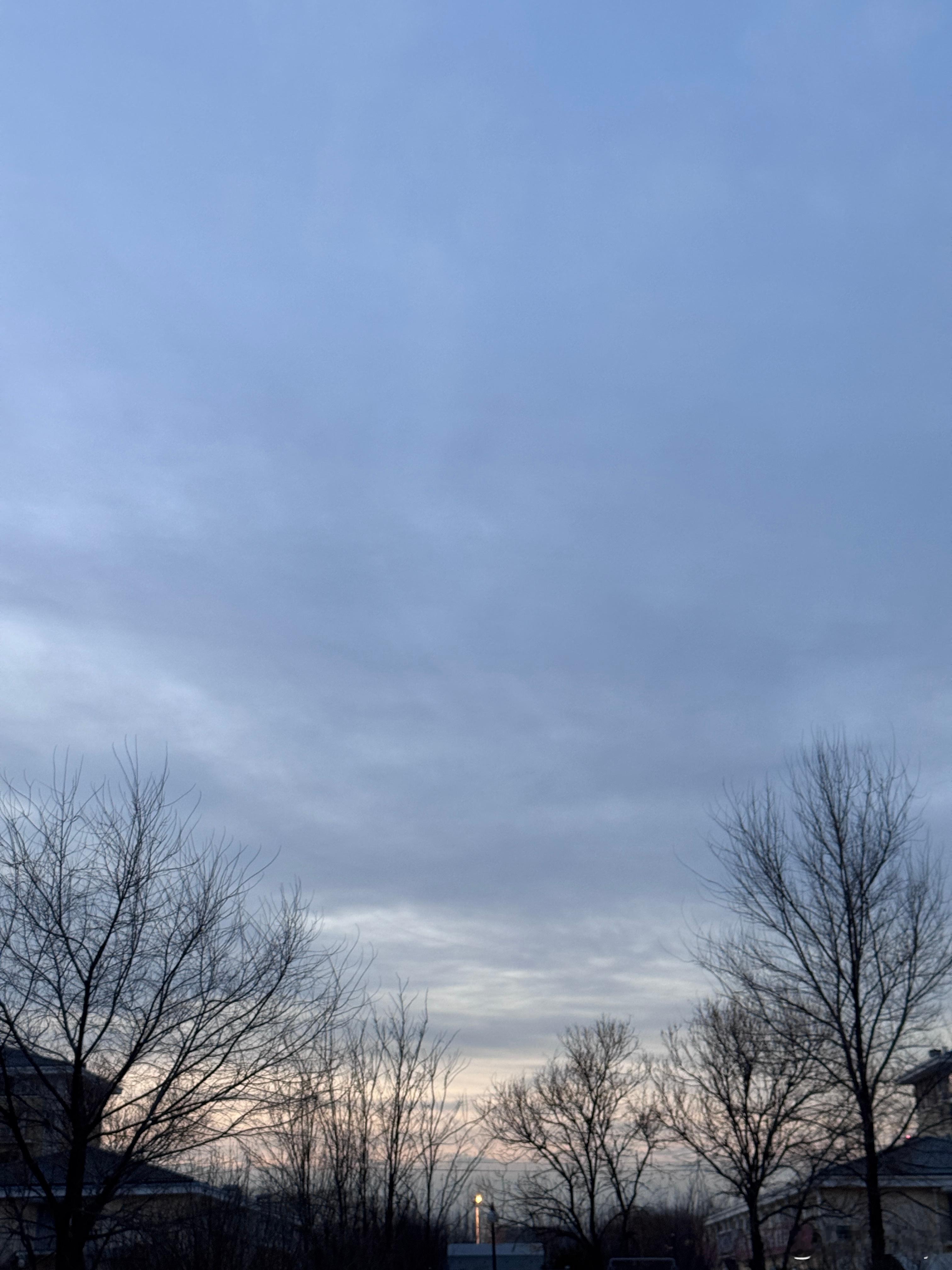 7点闹钟，6点46放下手机。其实中间放过很多次都失败了……早早早！ 