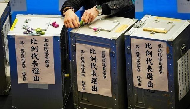 实际上，现在发达的岛国都在走向终结，日本如此，英国也如此。

过去几十年，提起发