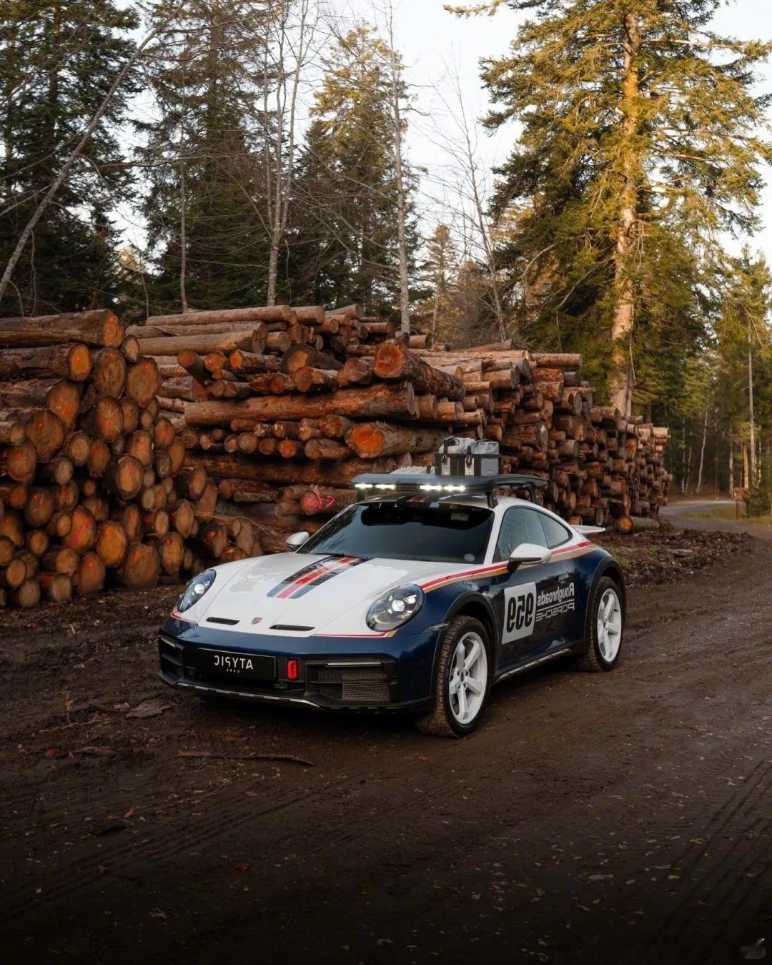 Porsche 911 Dakar，涂装很有风味 