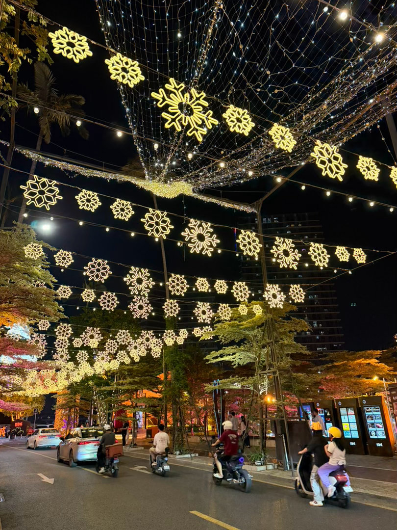 人口才是王道。以往出差都是住广州海珠区，这次住番禺区。这边都是高楼林立，现代化的