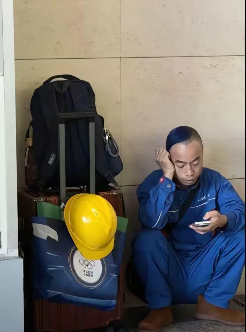 江苏“舞王”，中集集团电焊工，“焊武帝”葛兵兵，已经无路可走，他也长期回不到原岗