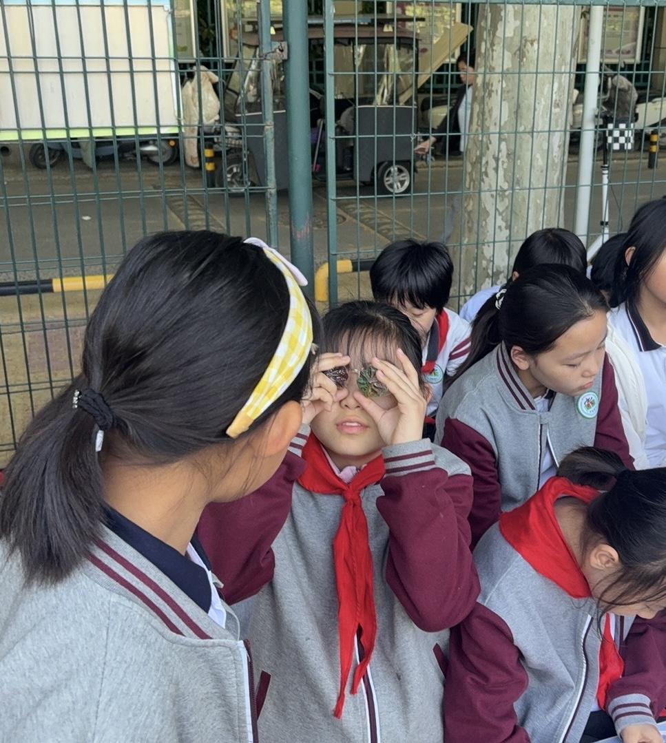 每当你听到思想述说“这件事在发生”，请立刻提醒你自己：“真的吗？还有什么别的在发
