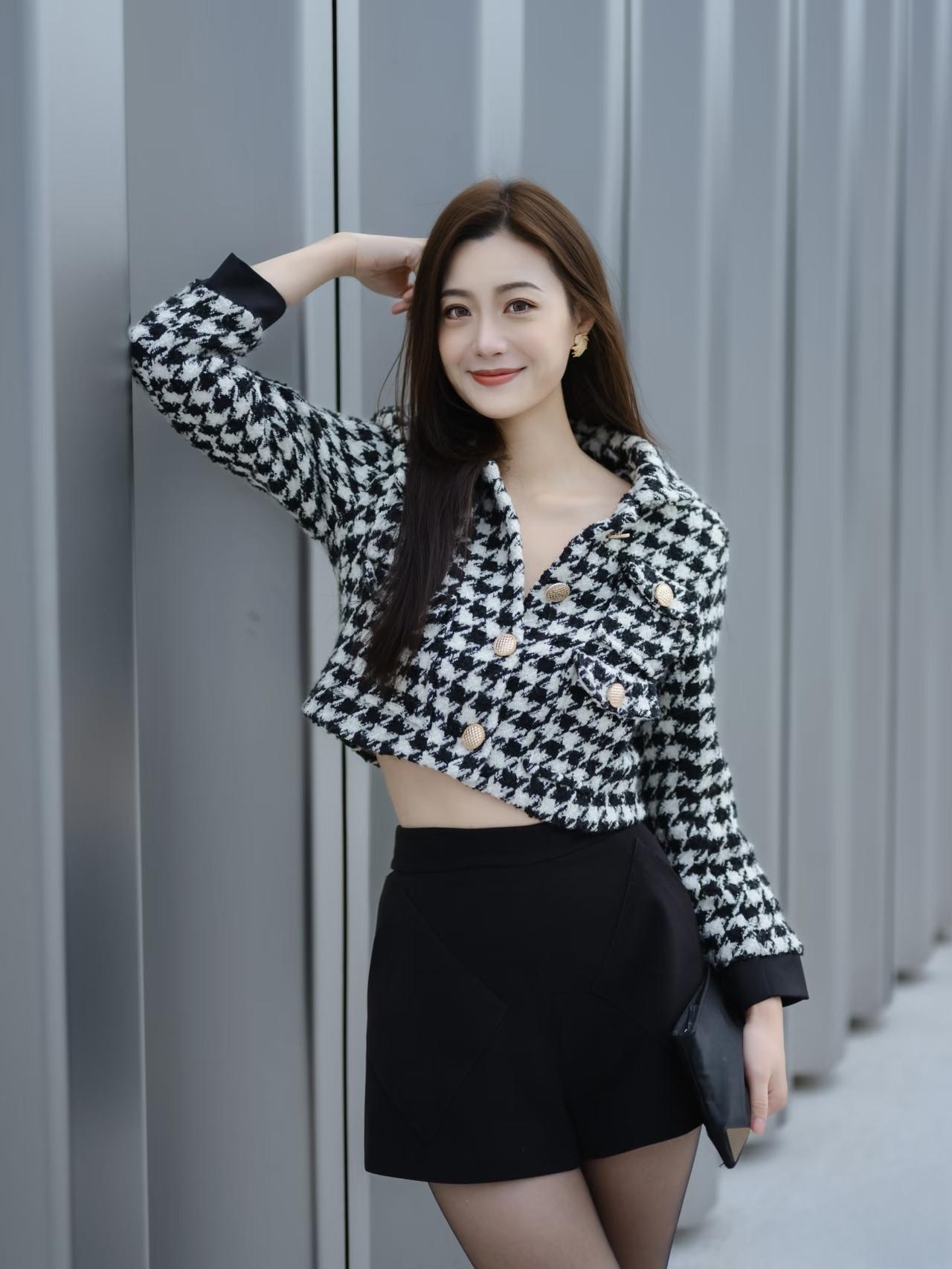 女人最美是气质还是最美的是善良?女人最美的是善良的品质。