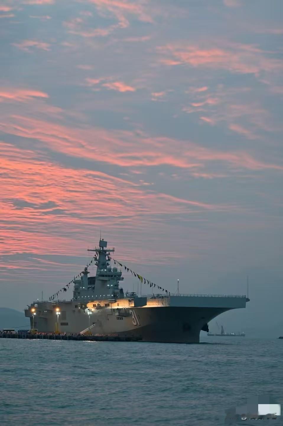 字少事大！中国宣布从今天午后开始至12日零时止，将在中国南海进行火箭海上回收，并