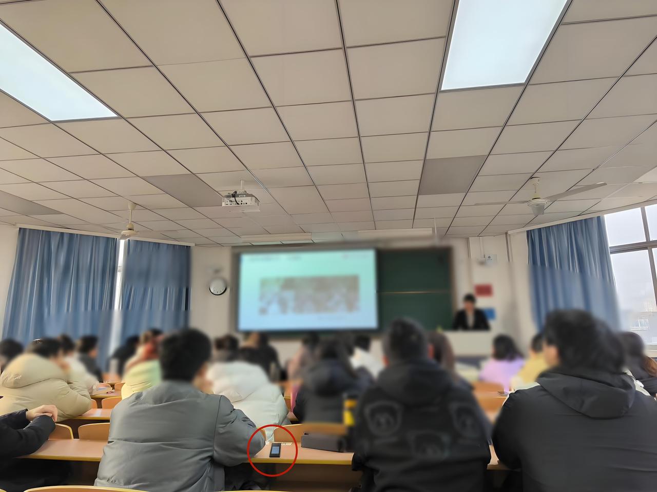 研究生英语课堂用智能录音笔录音的快乐谁懂啊？！
上岸后才知道，研究生英语是纯英教