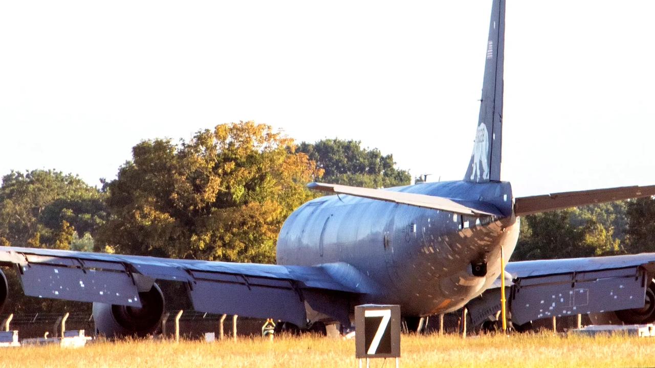 一架之前遭到伊朗袭击的美国阿拉斯加空中国民警卫队KC-135R加油机在英国米尔登