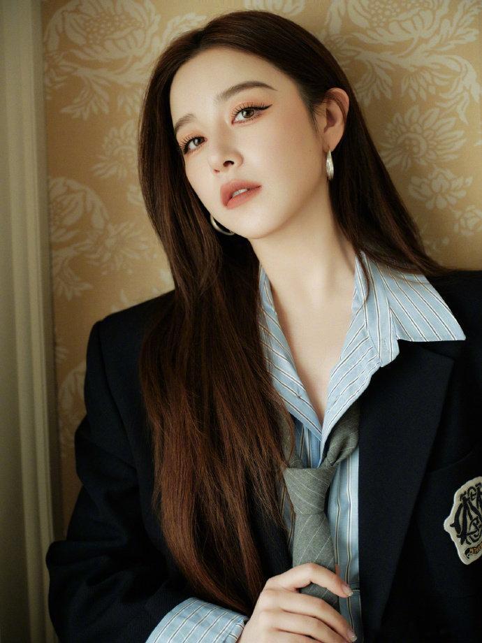 阚清子带妈妈做美容 阚清子私下也太接地气了吧！带妈妈做美容，穿得舒舒服服，和妈妈