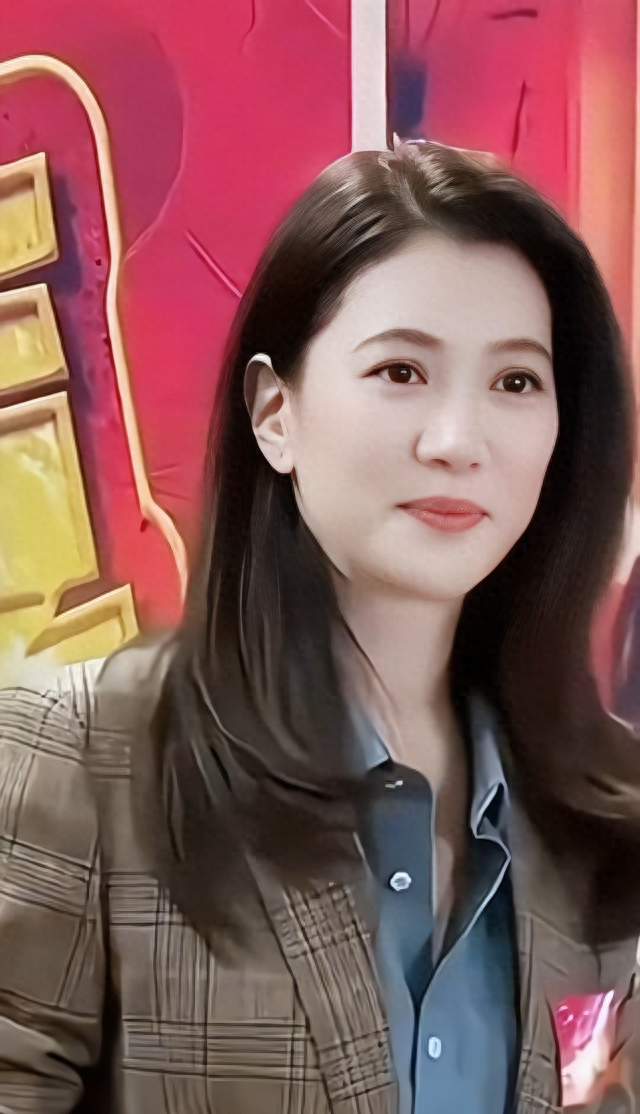袁咏仪发文晒谭咏麟同框，港星同框引回忆杀