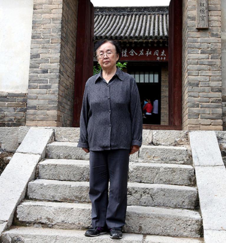 1960年，哈军工院长陈赓办公室冲进一个女孩，她大声问：“凭什么不录取我，我就要