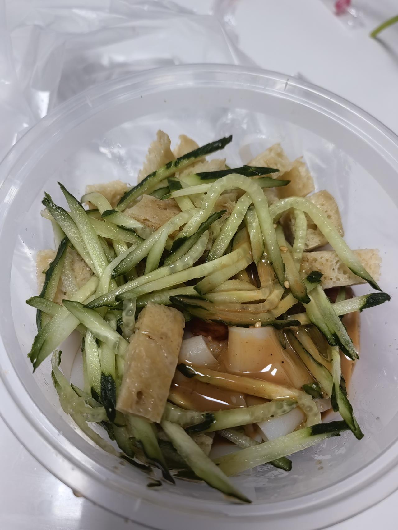 一天把一周一半活干完了。就还剩两节课了。
    我这上班骑车上瘾了，再加上讲课